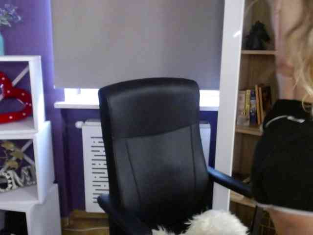 Soft-Zoey webcam