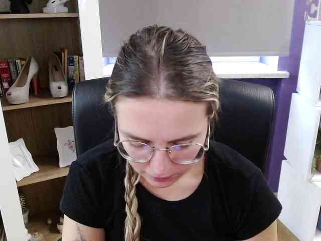 Soft-Zoey webcam