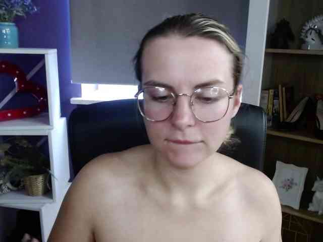 Soft-Zoey webcam
