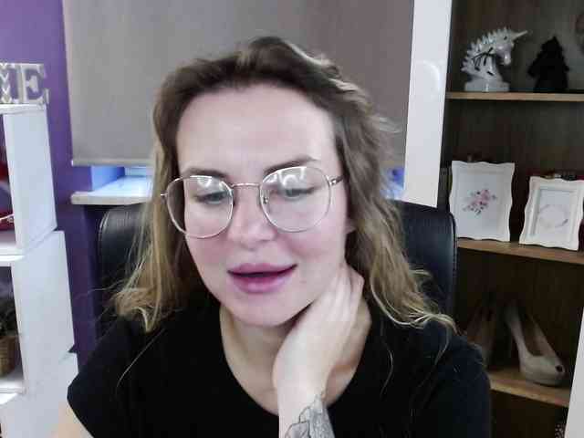 Soft-Zoey webcam