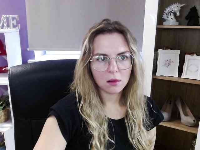 Soft-Zoey webcam