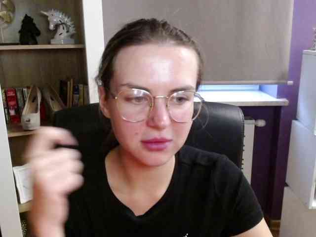 Soft-Zoey webcam