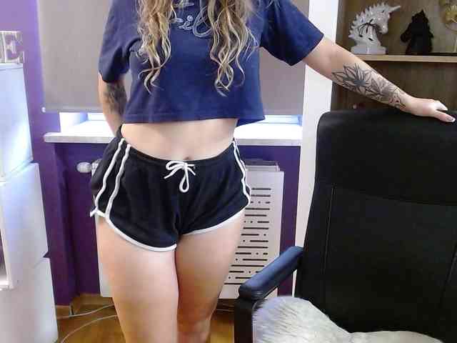 Soft-Zoey webcam
