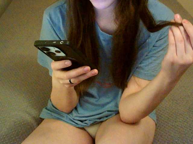 mikkirsan1's BongaCams show and profile