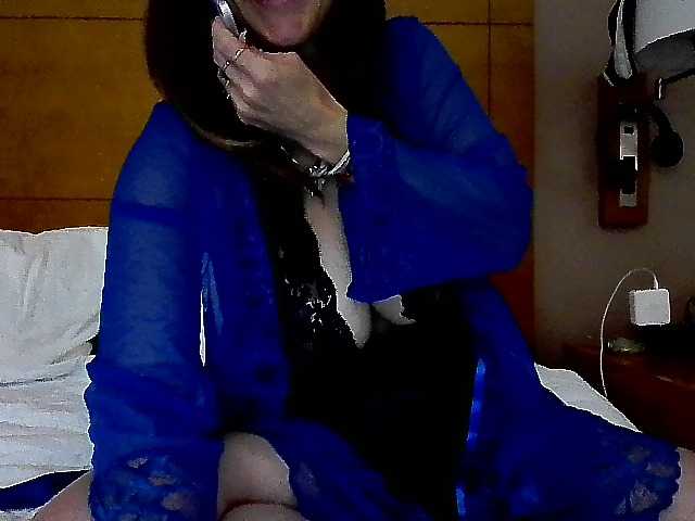 NaughtyMom on BongaCams