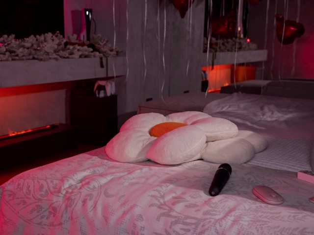 AlexisGrays's BongaCams show and profile