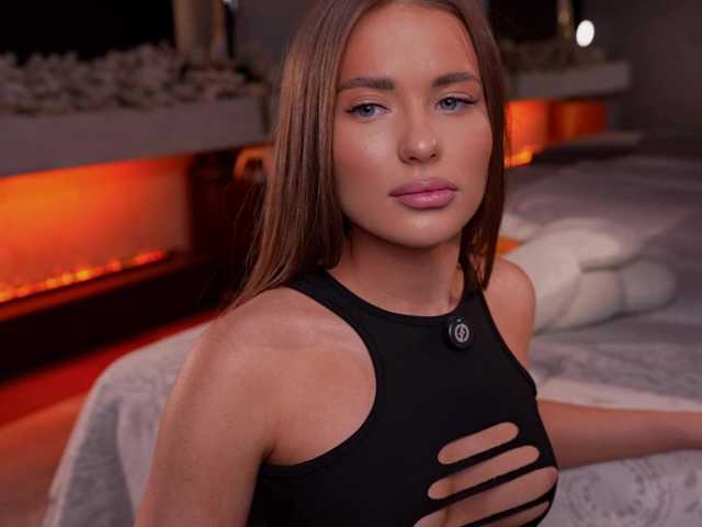 AlexisGrays's BongaCams show and profile