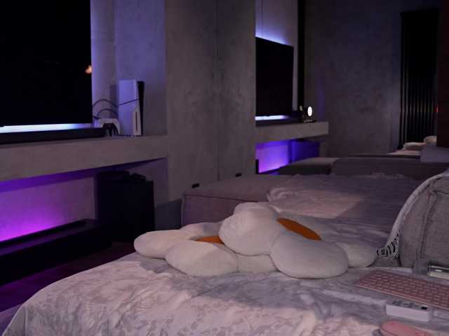 AlexisGrays's BongaCams profile