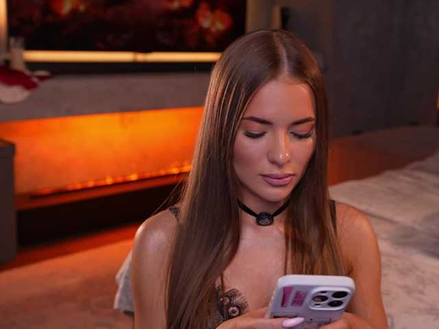 AlexisGrays from BongaCams