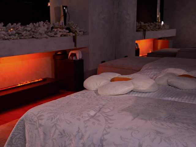 AlexisGrays's BongaCams show and profile