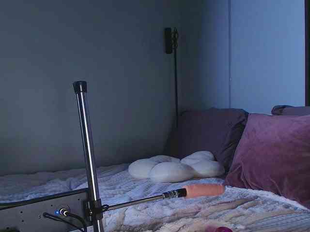AlexisGrays Live Webcam on BongaCams