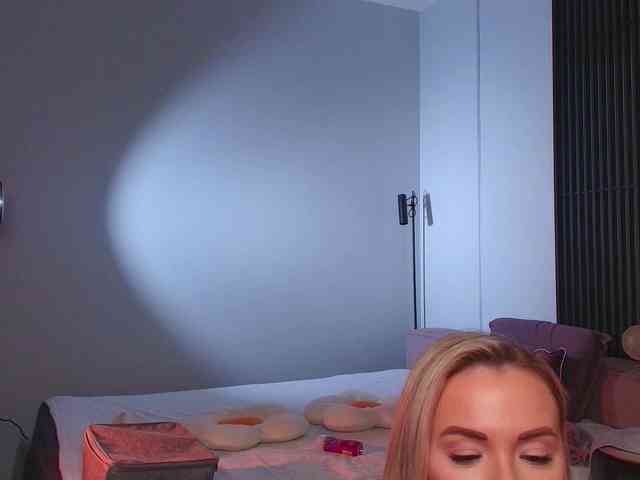AlexisGrays webcam