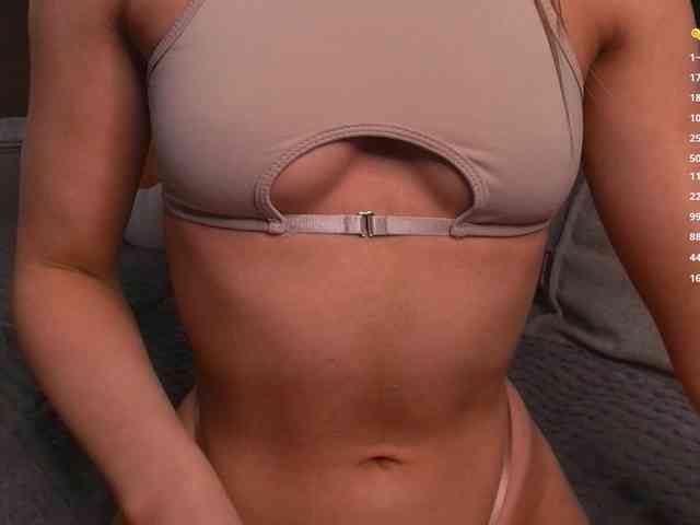 AlexisGrays webcam