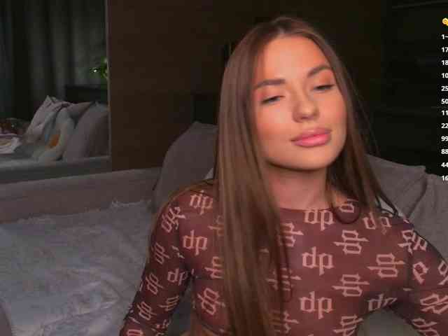 AlexisGrays webcam