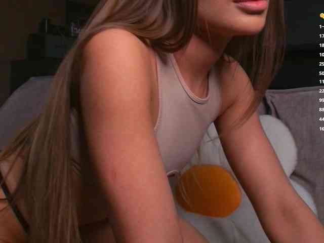 live voyeur webcam AlexisGrays