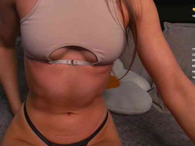 AlexisGrays webcam