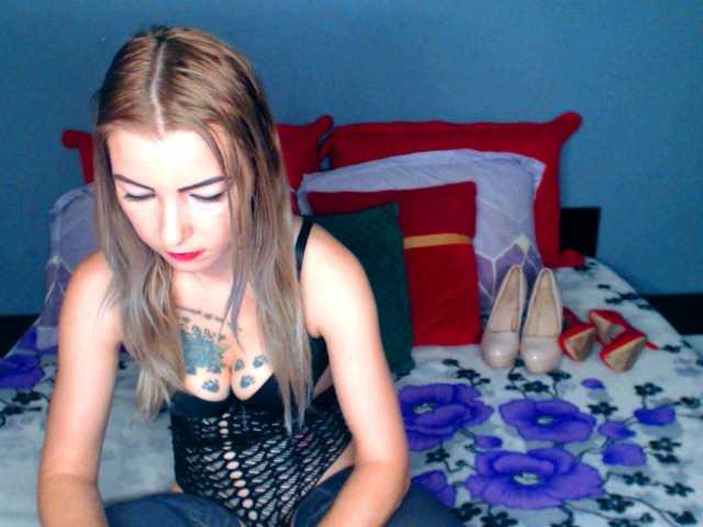 hotdirtyalice's BongaCams show and profile