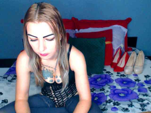 katyloveDirty webcam