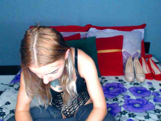 katyloveDirty webcam