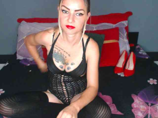 katyloveDirty webcam