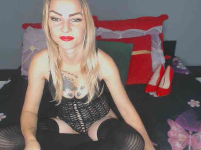 Naughydirtygirl webcam