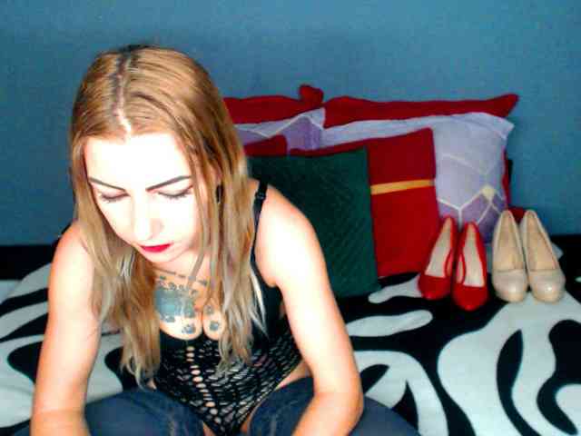 katyloveDirty webcam