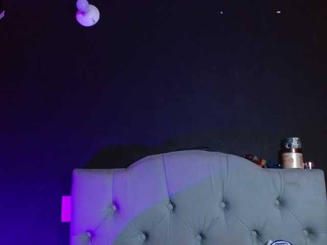 Red-moonn's BongaCams show and profile