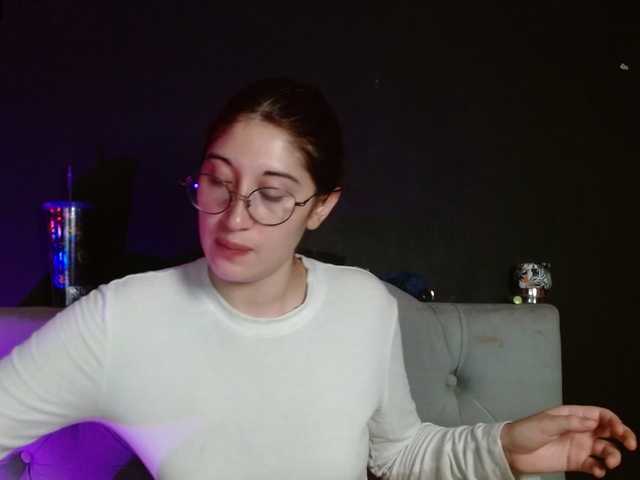 Red-moonn's BongaCams show and profile