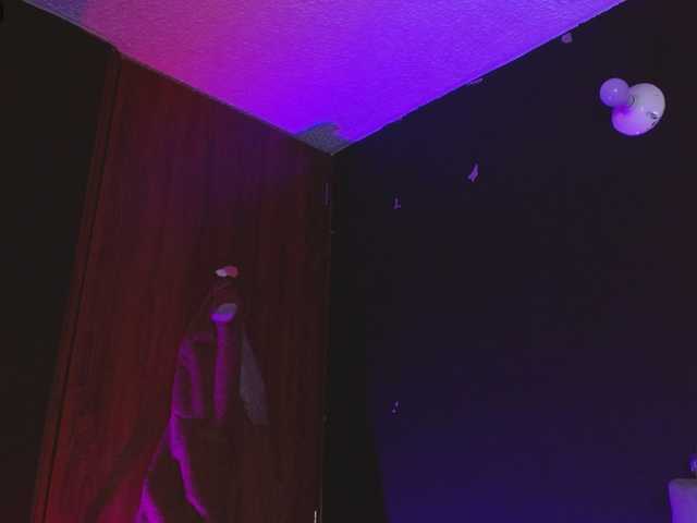 Red-moonn's BongaCams show and profile