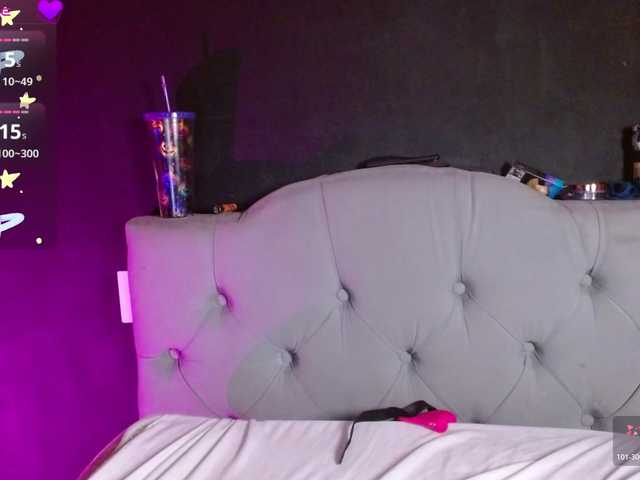 Red-moonn's BongaCams show and profile