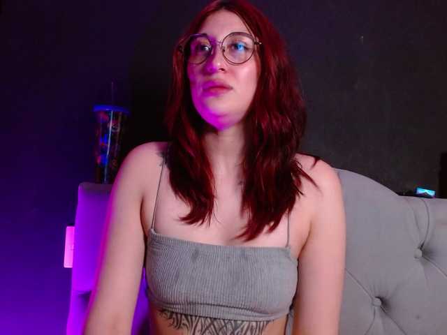Red-moonn's BongaCams show and profile
