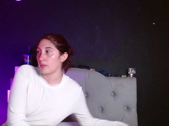 Red-moonn's BongaCams show and profile