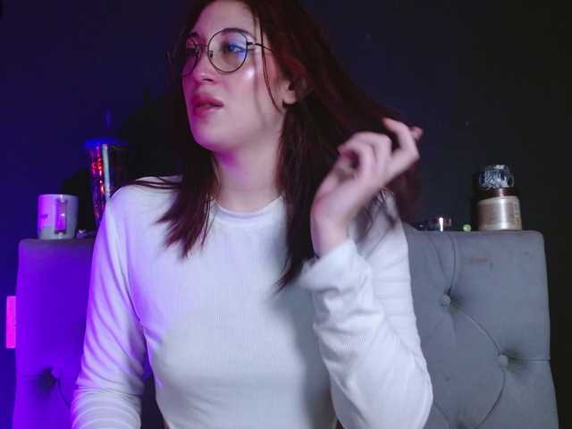 Red-moonn's BongaCams show and profile