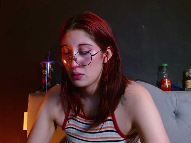 Red-moonn's BongaCams show and profile