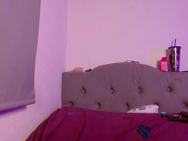 Red-moonn's BongaCams show and profile