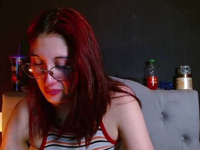 Red-moonn's BongaCams show and profile