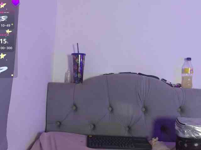 Red-moonn webcam