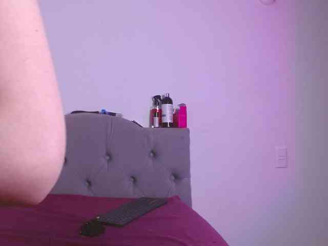 Red-moonn webcam