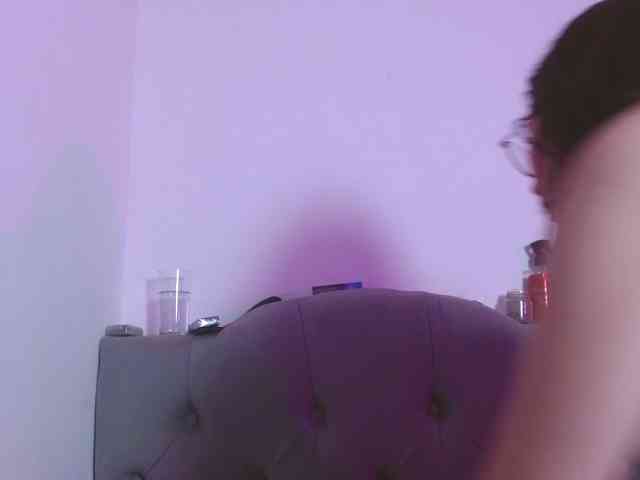 Red-moonn webcam