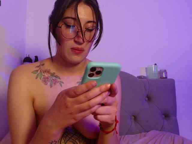 Red-moonn webcam