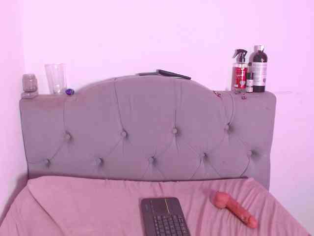 Red-moonn webcam