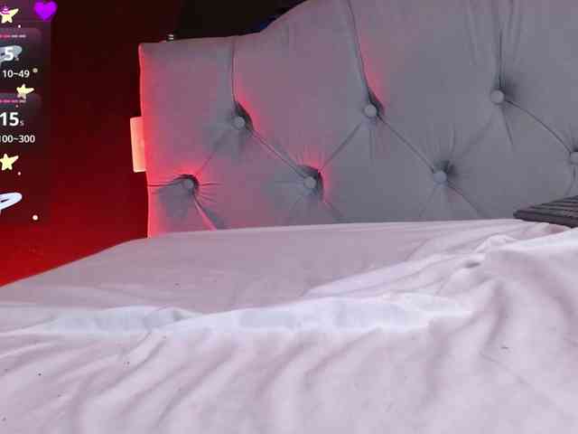 live adult webcam Red-moonn