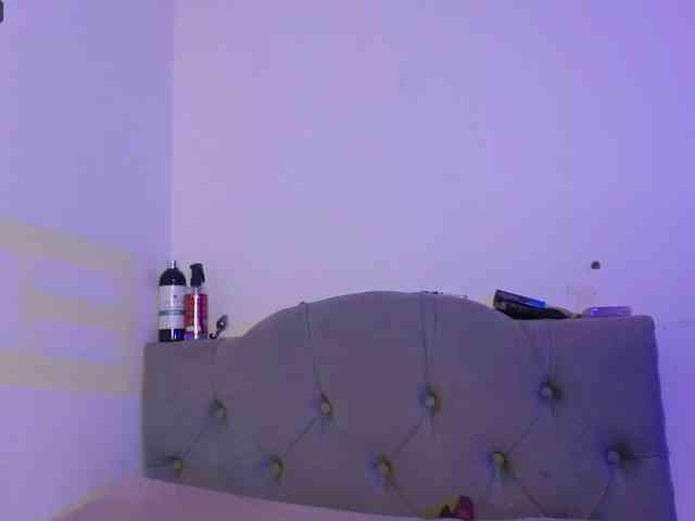 Red-moonn webcam