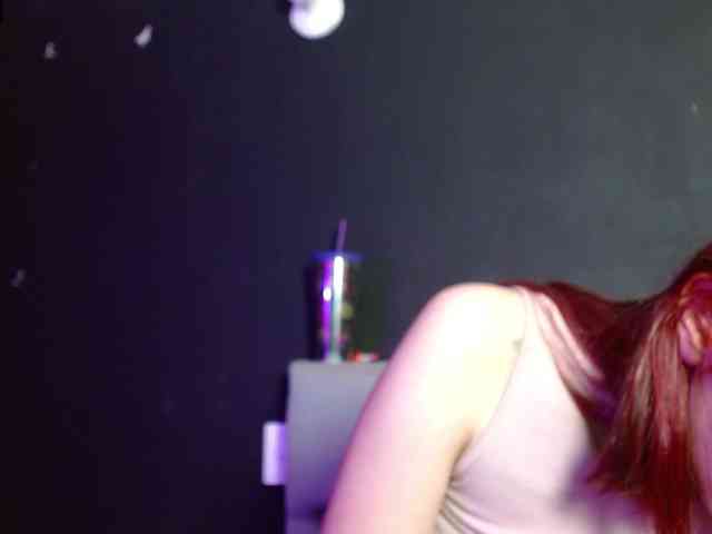 Red-moonn webcam