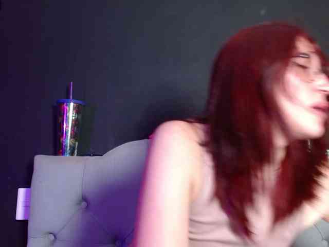 Red-moonn webcam