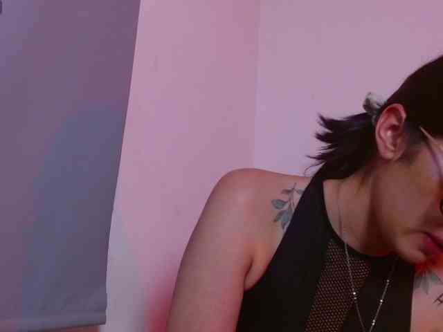 Red-moonn webcam