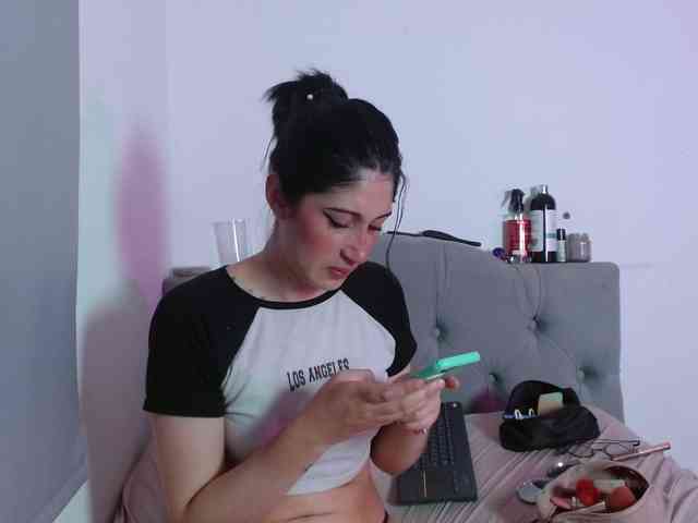 Red-moonn webcam