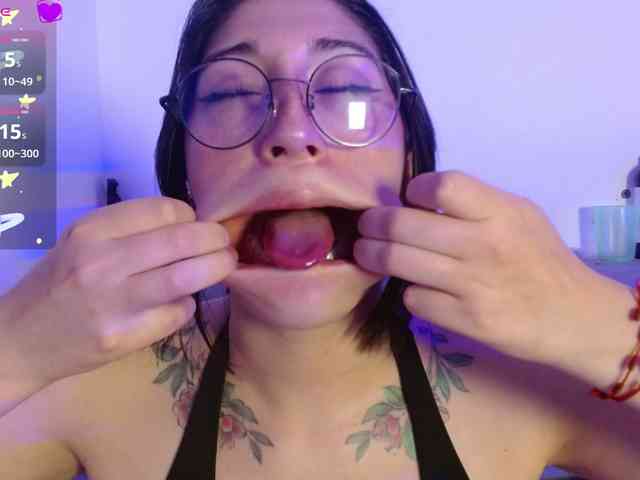 Red-moonn webcam