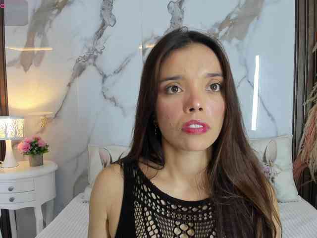 hannahill69 Live Webcam on BongaCams