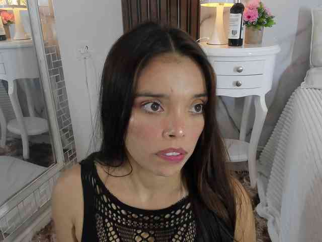 hannahill69 Live Webcam on BongaCams